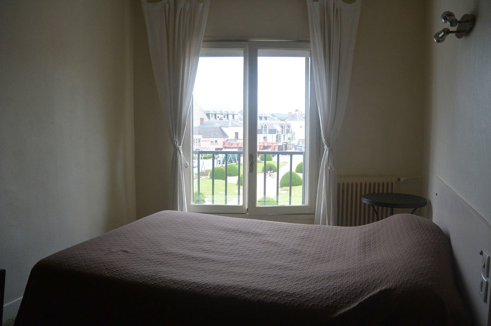 Hotel De Rouen Лувье Экстерьер фото
